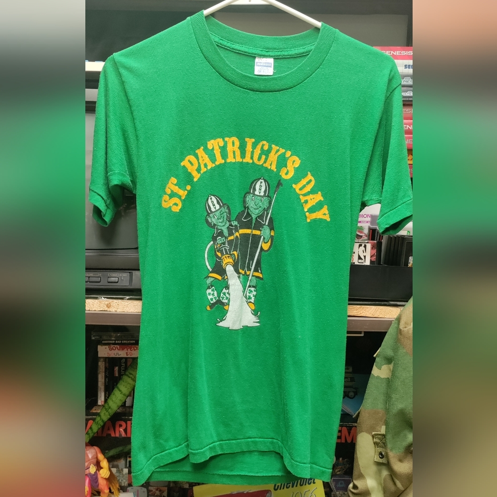 St. Patrick's Day FDNY vintage tee shirt size M color Green